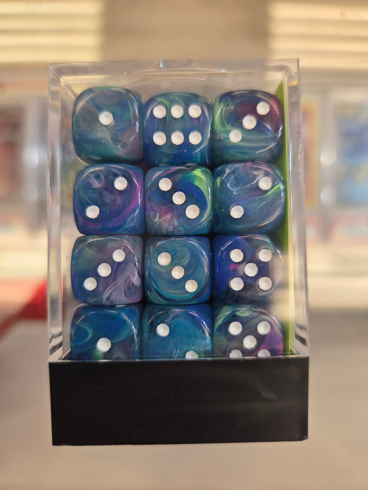 Chessex mini Dice Waterlilly/White set of 36 12mm D6
