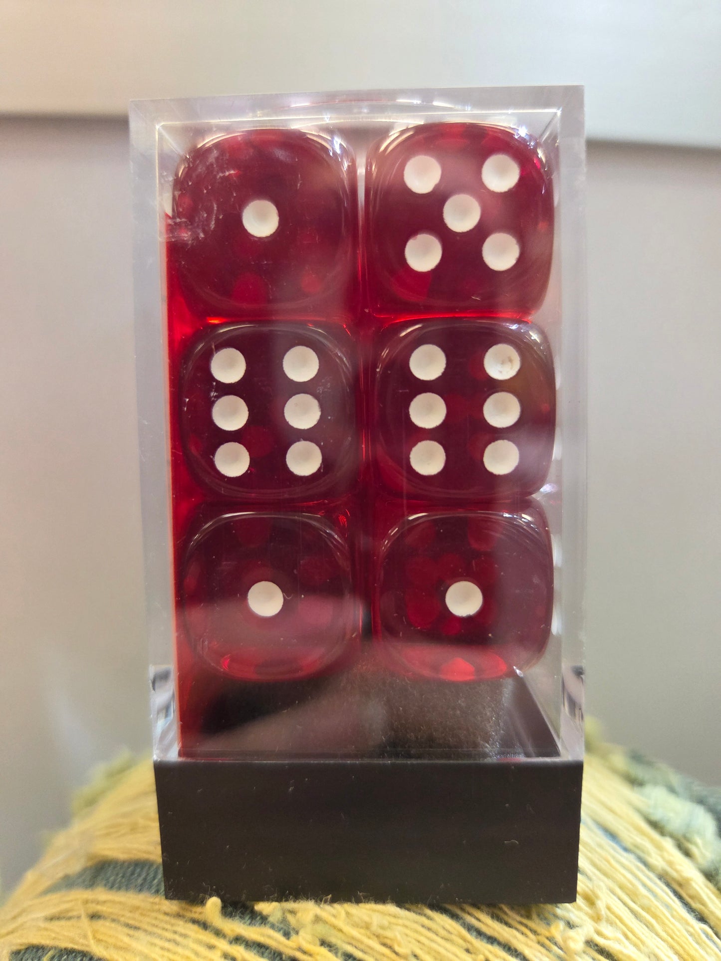 Chessex Dice Red/White set of 12 16mm D6