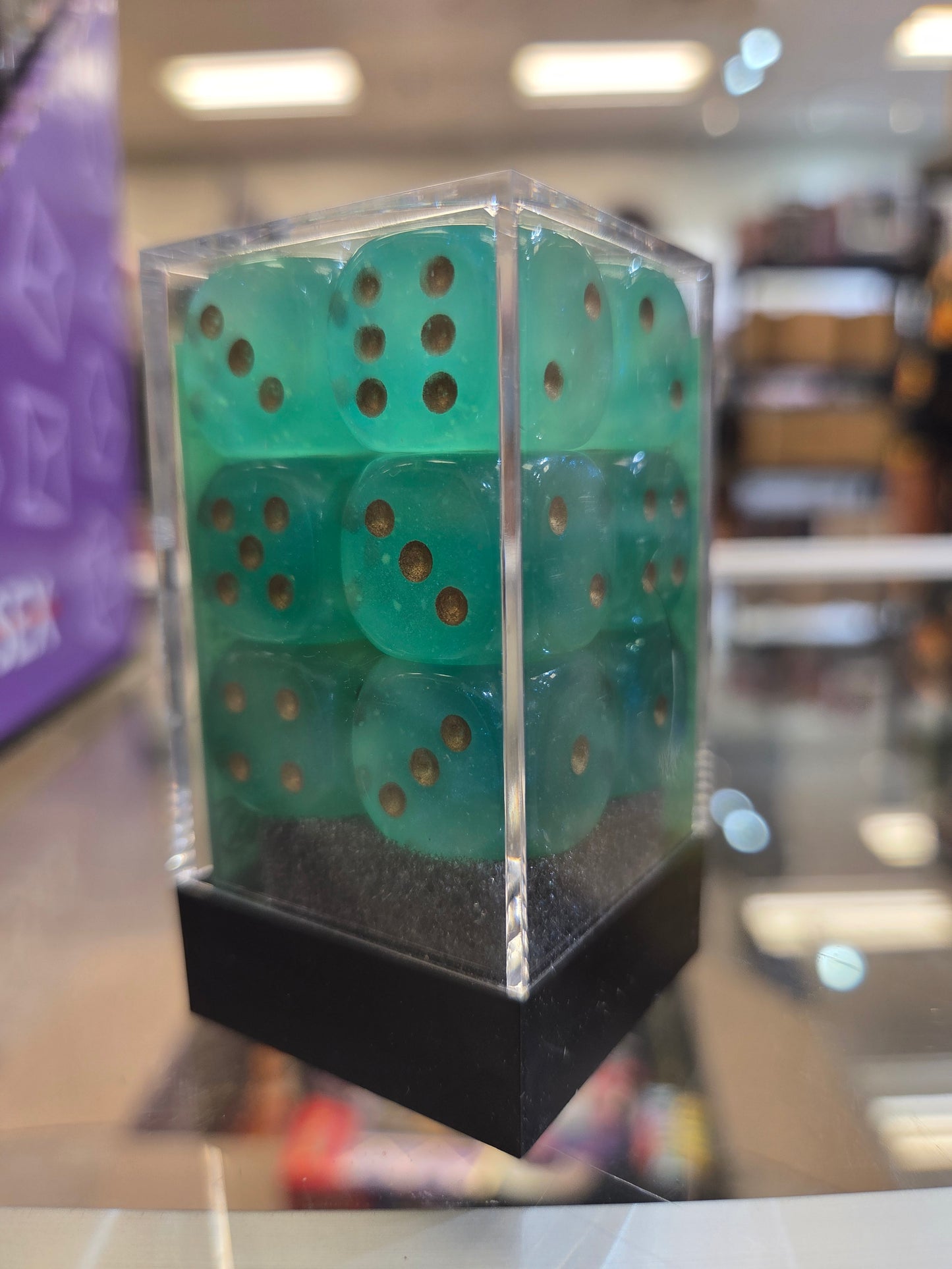 Chessex Dice LightGreen/Gold