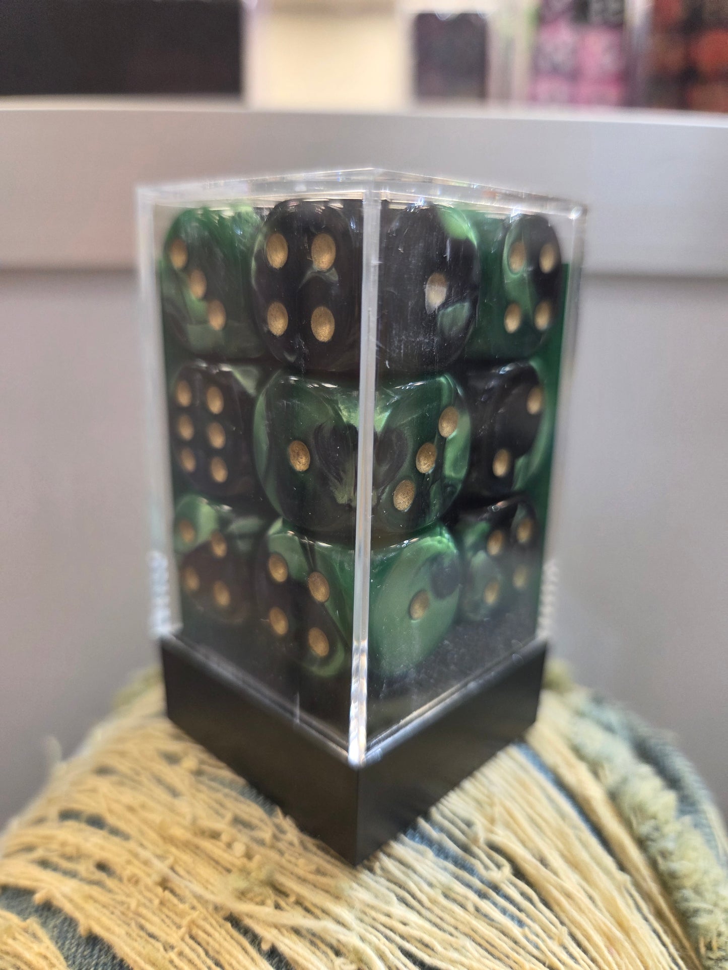 Chessex Dice Black-Green/Gold set of 12 16mm D6