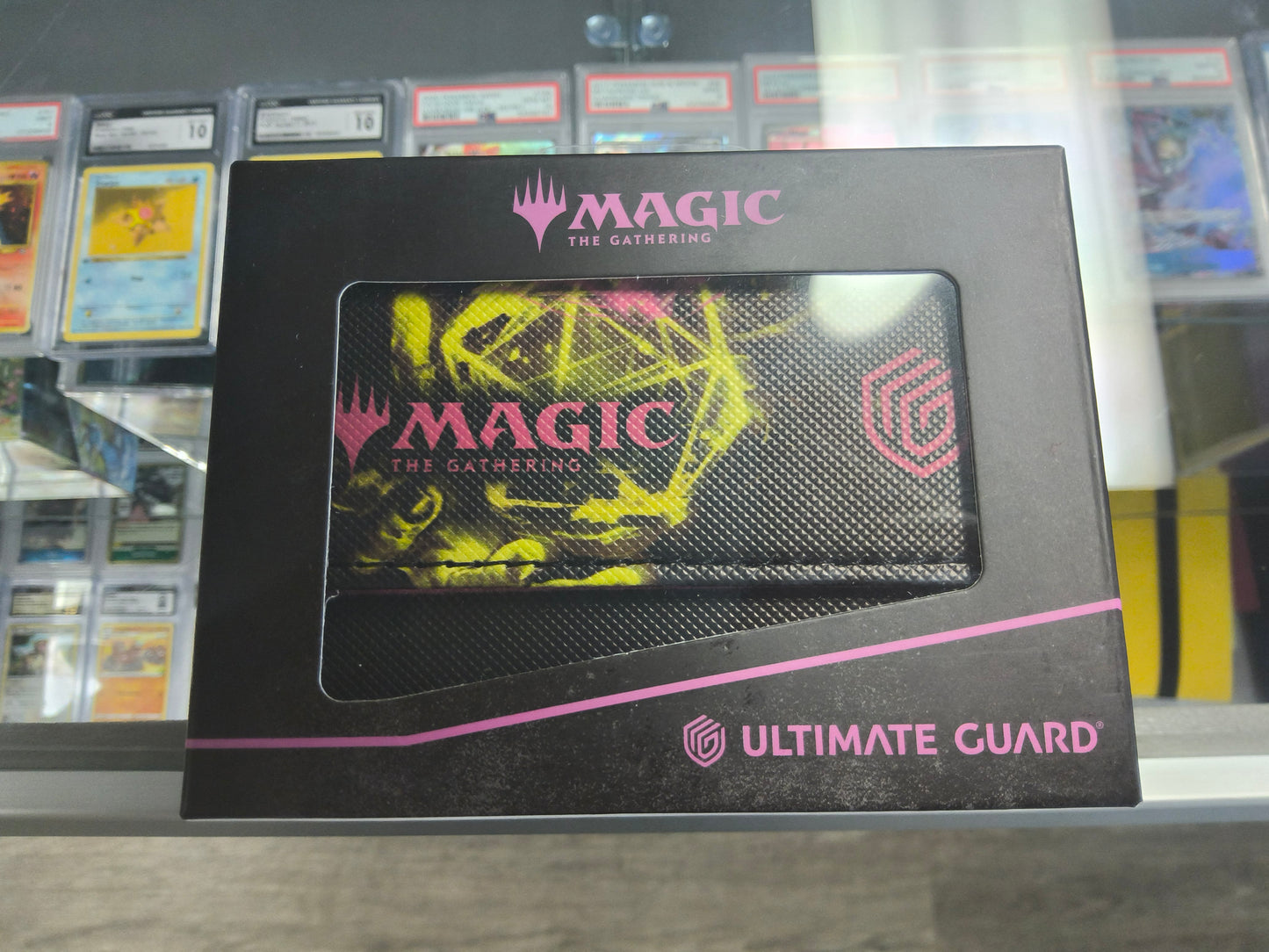 MTG Ultimate Guard Sidewinder 100+ Xenoskin Zimone, All-Questioning