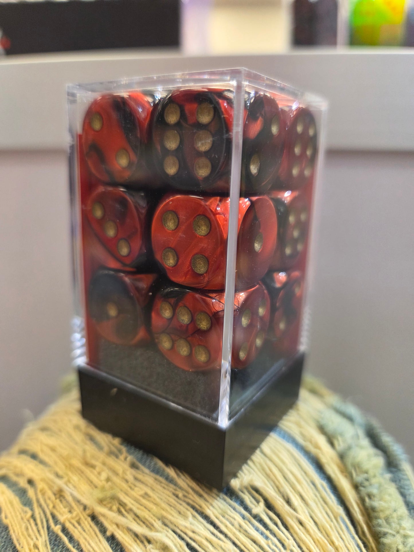 Chessex Dice Black-Red/Gold set of 12 16mm D6