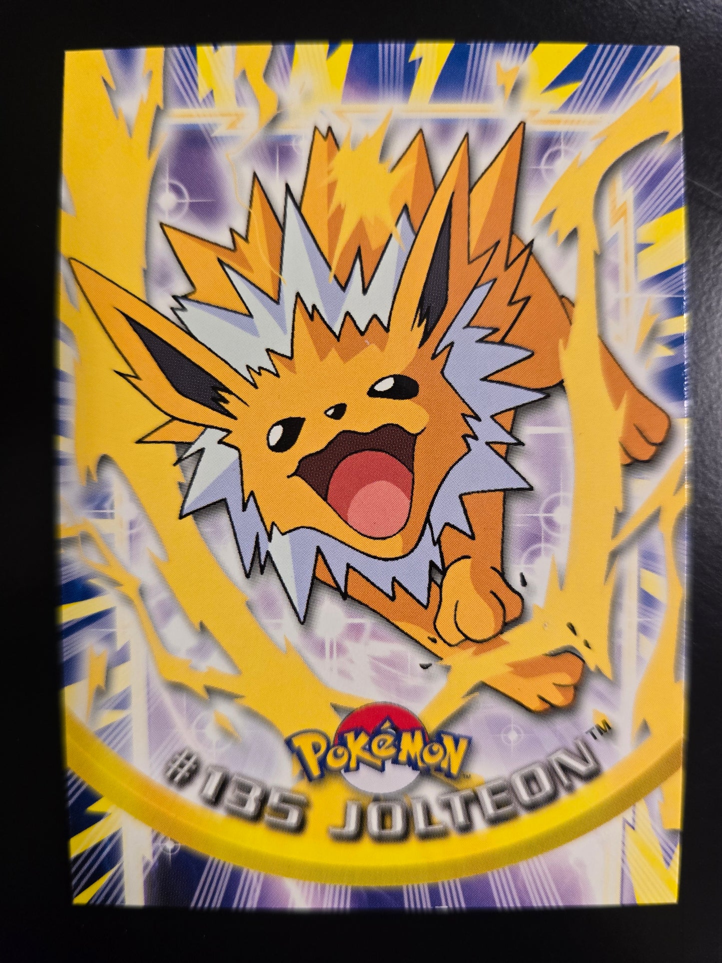 #135 Jolteon Topps Trading Cards