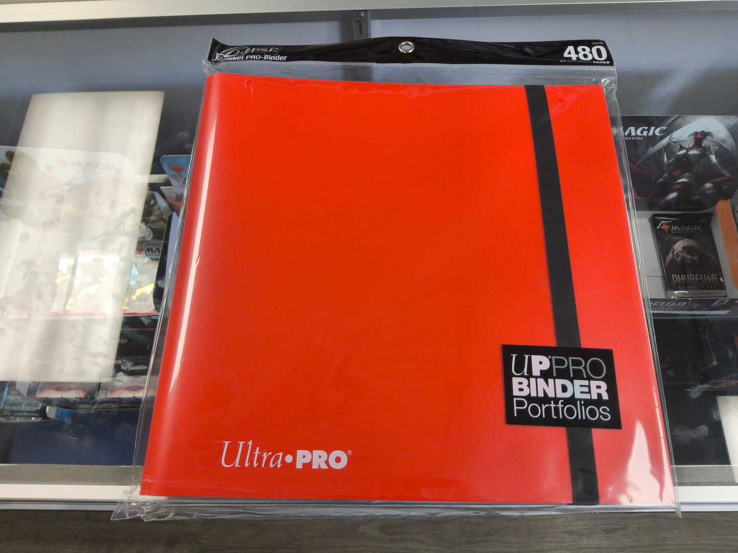 Ultra Pro Eclipse 480 12-Pocket Binder Apple Red