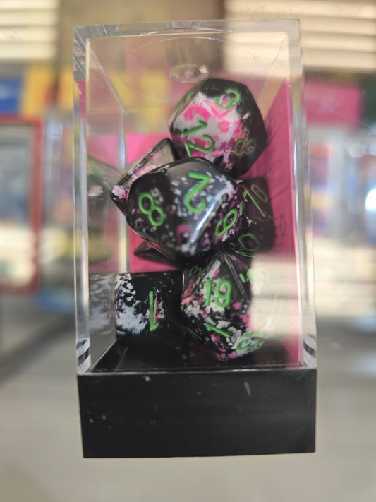 Chessex Brush Dice Polyhedral 7-Die Set Paintball/Green