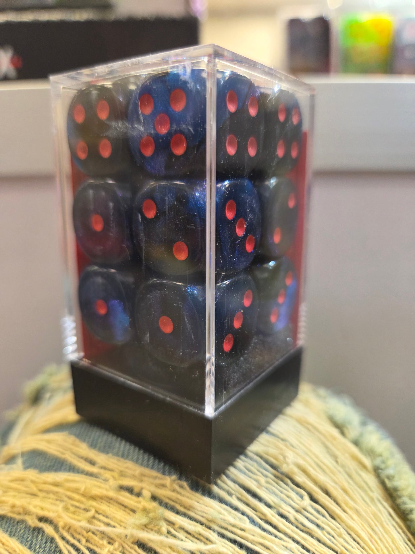 Chessex Dice Black-Starlight/Red set of 12 16mm D6